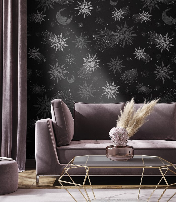 Tapeta Moon and sun Wallcolors na ścianie salonu w odcieniach czerni i szarości z motywem słońca i księżyca