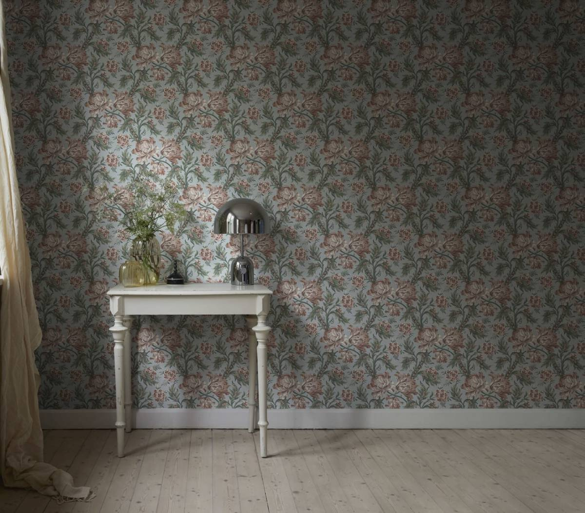 S10251  – tapeta Amelia Sky Blue Le Village Sandberg – Sandberg – zdjęcie produktu