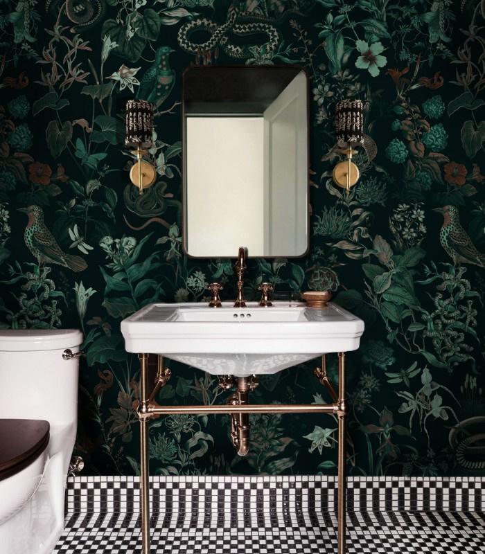 Tapeta Botanic Green Wallcolors aranżacja w łazience