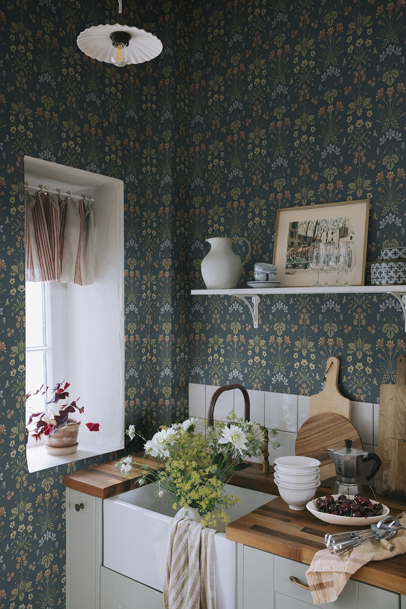 S10477-tapeta Maj Ett Hem, Oland Sandberg – Sandberg – zdjęcie produktu