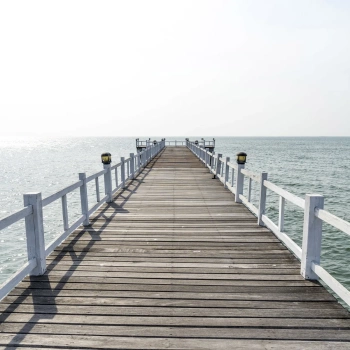 R15261 – fototapeta Hampton Pier Rebel Walls