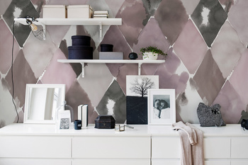 R15571 Big Harlequin, Plum - Fototapeta RebelWalls