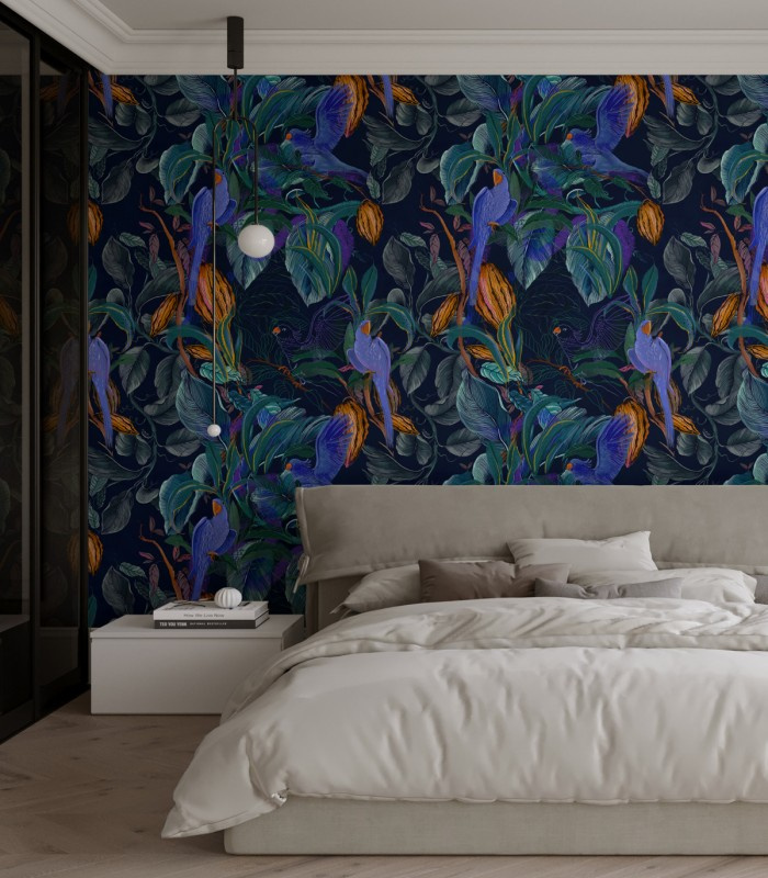 Tapeta Blue Parrots Wallcolors na ścianie za łóżkiem w sypialni