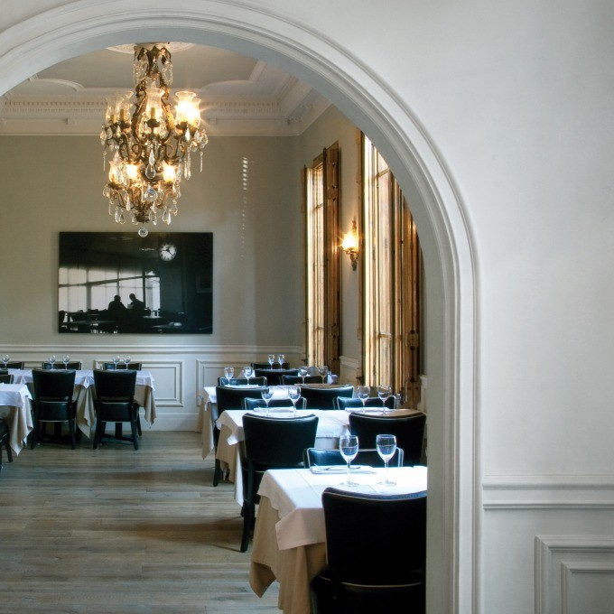 C422 - Listwa sufitowa z ornamentacją Orac – Orac Decor – aranżacja wnętrza