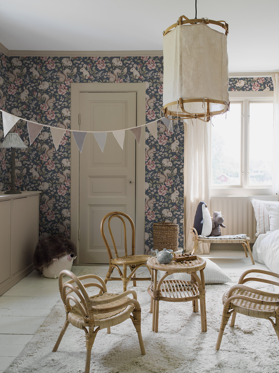 6932 – tapeta Magic Forest Newbie Wallpaper II – BorasTapeter – zdjęcie produktu