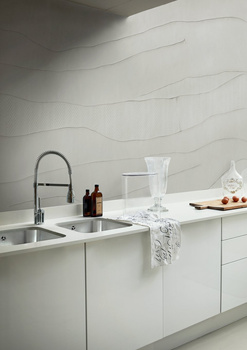 WET_RI2101 – fototapeta Riversand Wet System Wall&Deco