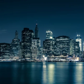 R10681 – fototapeta Big Blue Apple Rebel Walls