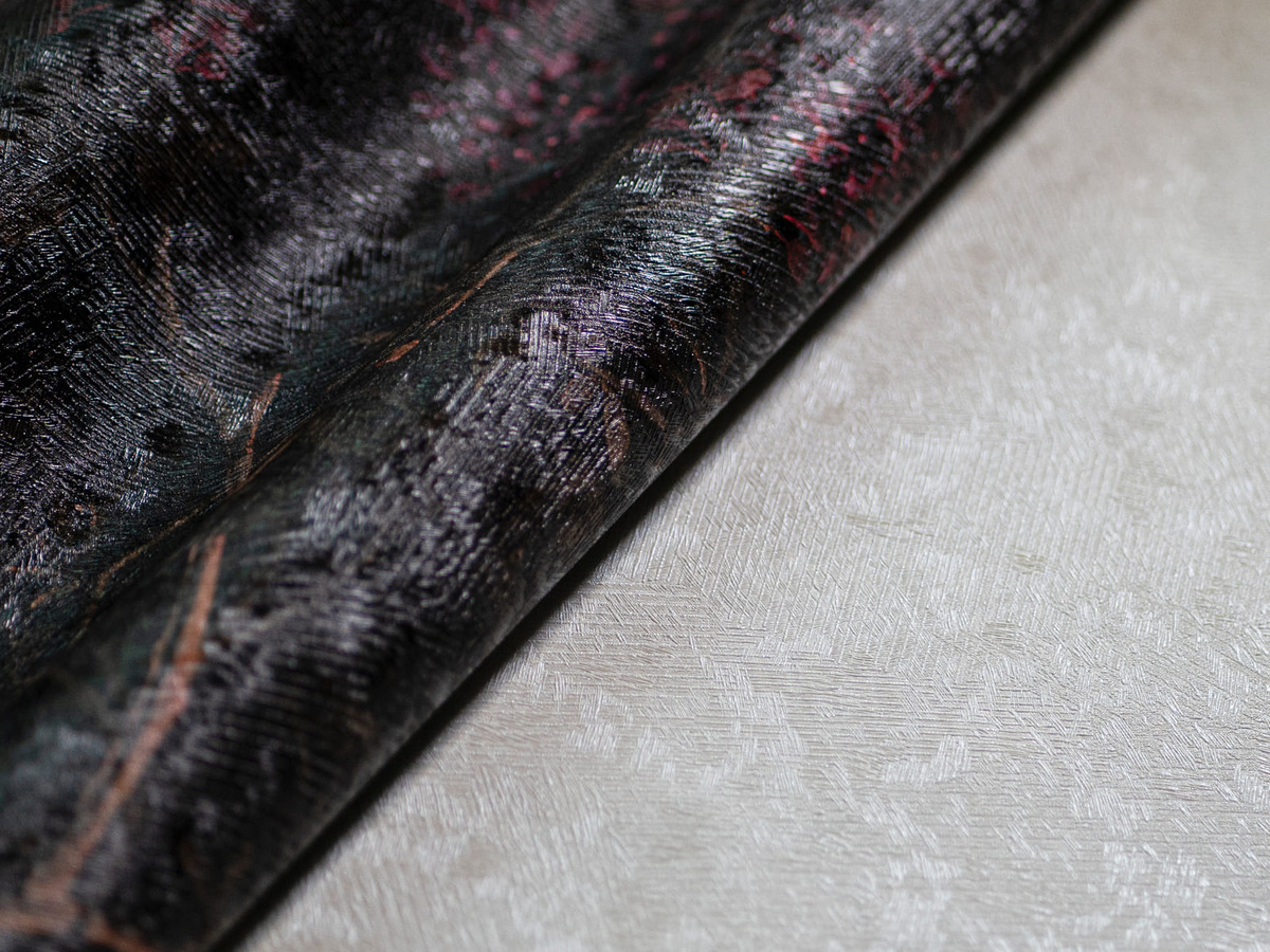 Struktura winylowej tapety kwiaty bzu Lilu WallCraft 780312301