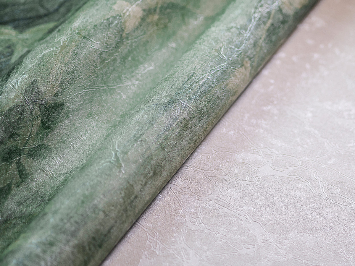 Zbliżenie na strukturę tapety winylowej WallCraft Pnącza Di San